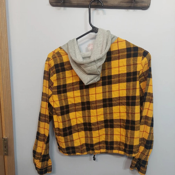 No Boundaries Cinched Waist Plaid Hoodie Yellow med plaid button on snap 💛 - Picture 3 of 11